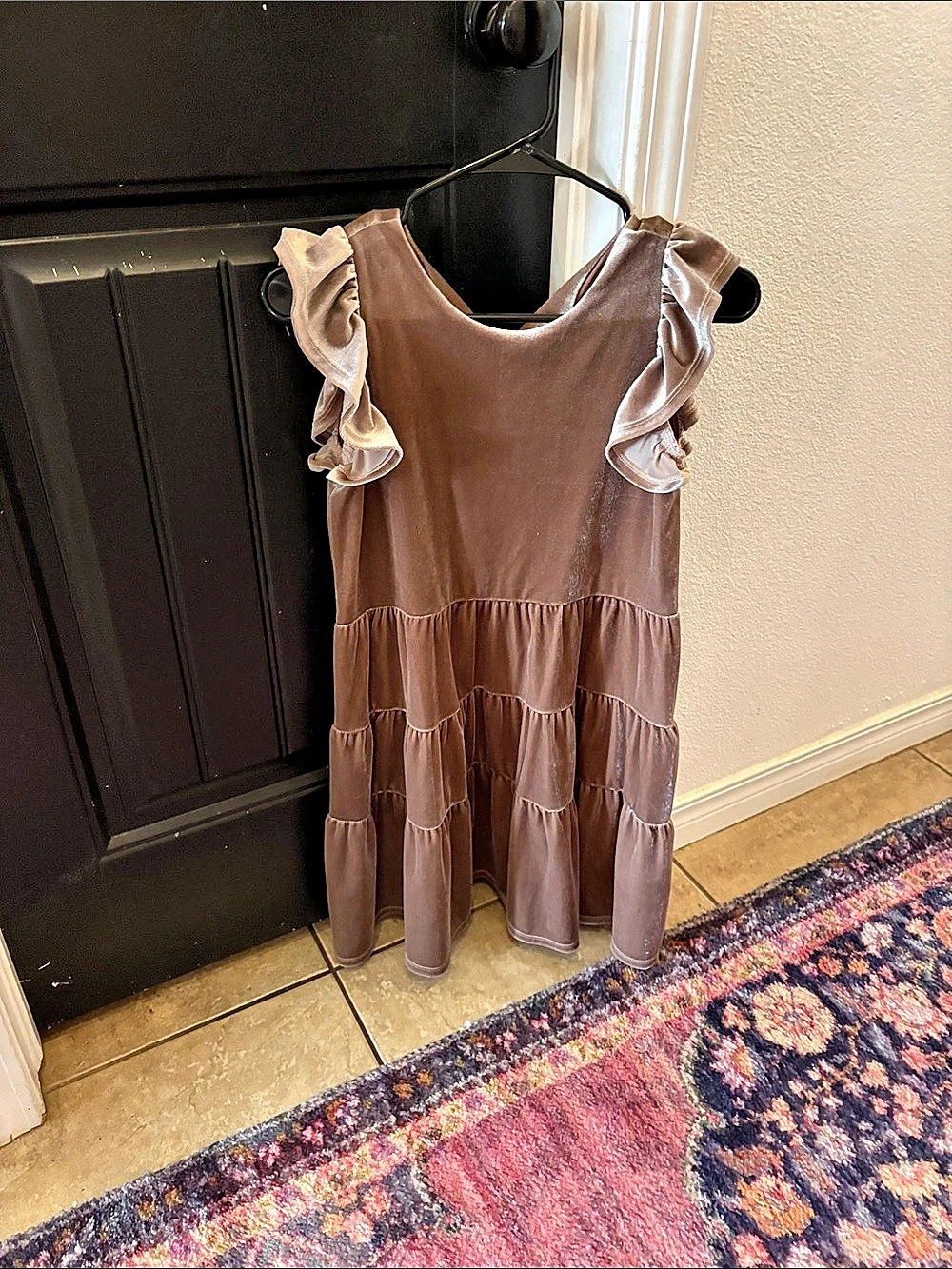 Isobella & Chloe Velvet Ruffle Mini Dress in Brown Size 12 Like New